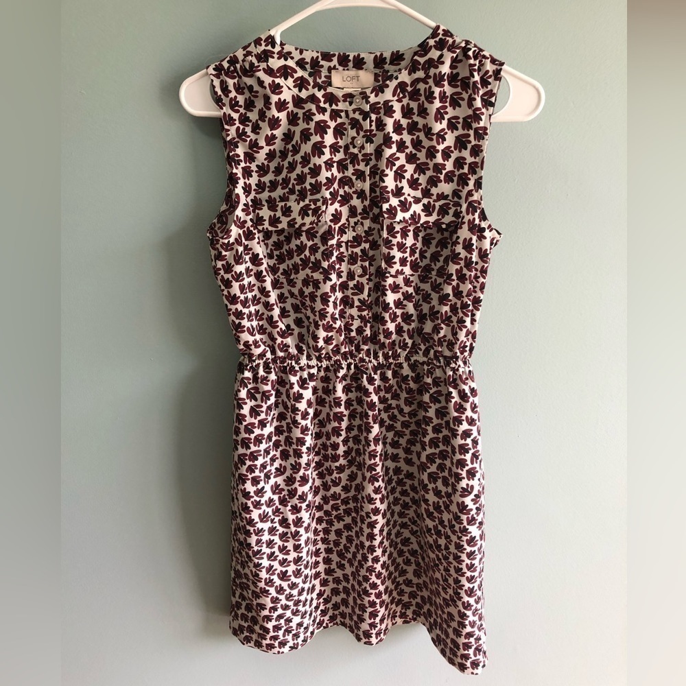ANN TAYLOR Loft White Red Black Leaf Print Elastic Waist Button Dress Size XS